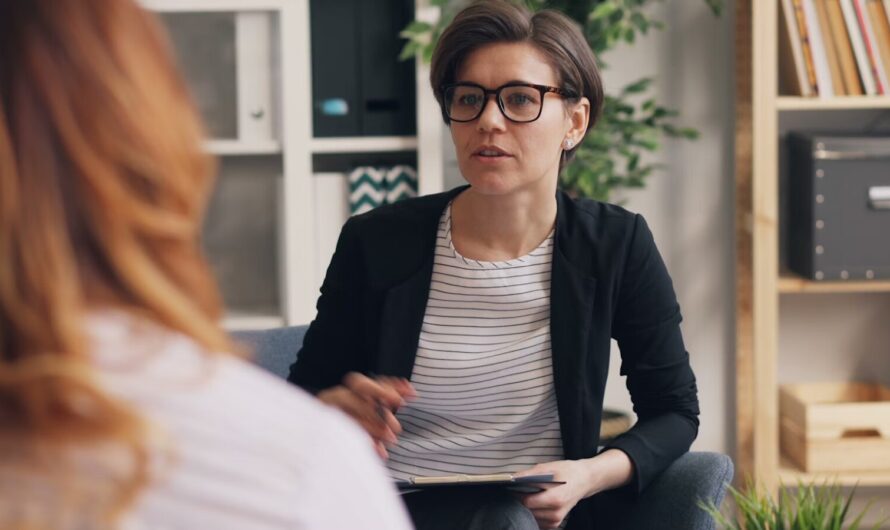 Top 6 Benefits of Partnering With a College Application Coach